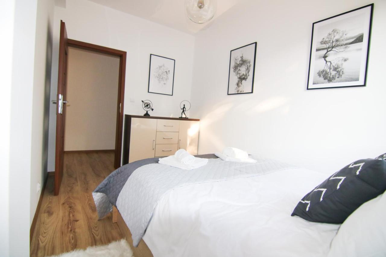 Dmk Green Apartment Near Warsaw-Modlin Airport Nowy Dwór Mazowiecki Dış mekan fotoğraf