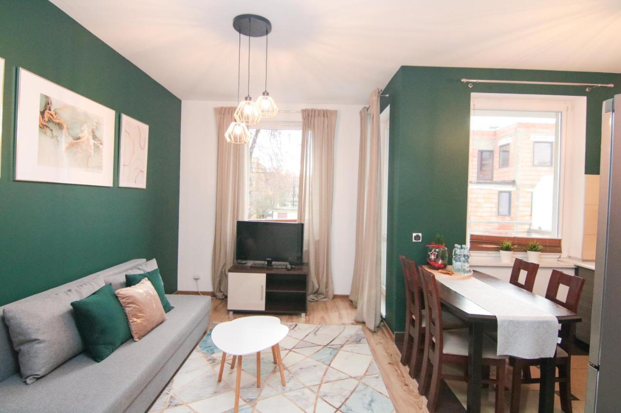 Dmk Green Apartment Near Warsaw-Modlin Airport Nowy Dwór Mazowiecki Dış mekan fotoğraf